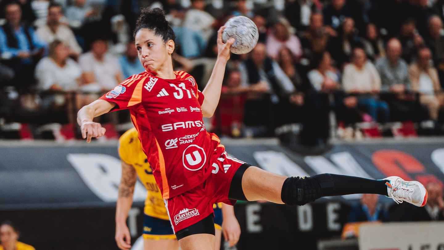 بعد كرة القدم.. منتخب فرنسا لكرة اليد يخطف نجمة الجزائر الأولى