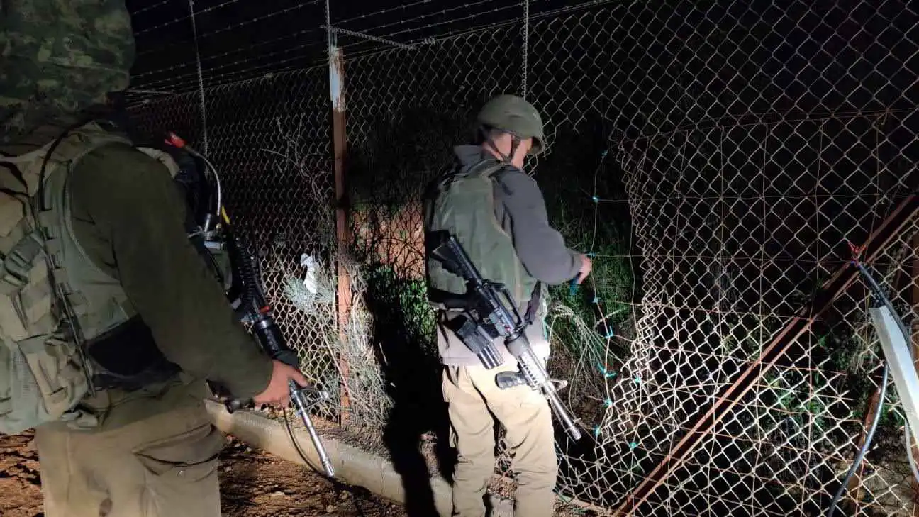 عمليات إسرائيلية مكثفة لتعقب مجهولين يُشتبه بدخولهم من الأردن