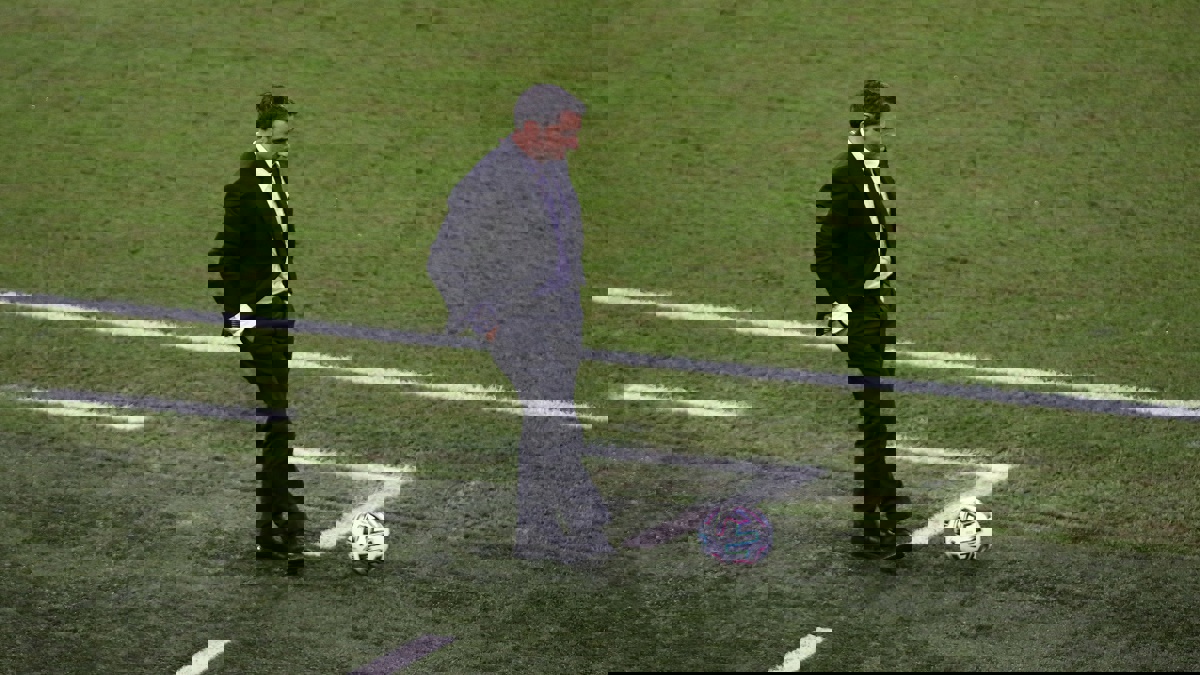 فالفيردي يشعر بالخيانة.. وبرشلونة يبلغه بقرار الإقالة‎