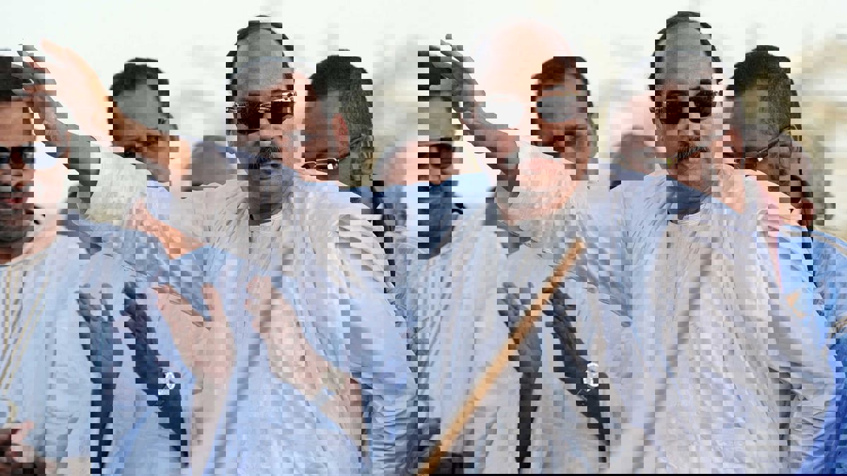 القضاء الموريتاني يمدد حبس ولد عبدالعزيز.. ودفاعه يعتبر ملفه "سياسيا"