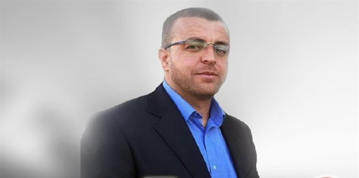 محكمة إسرائيلية تمدد اعتقال صحفي فلسطيني مضرب عن الطعام