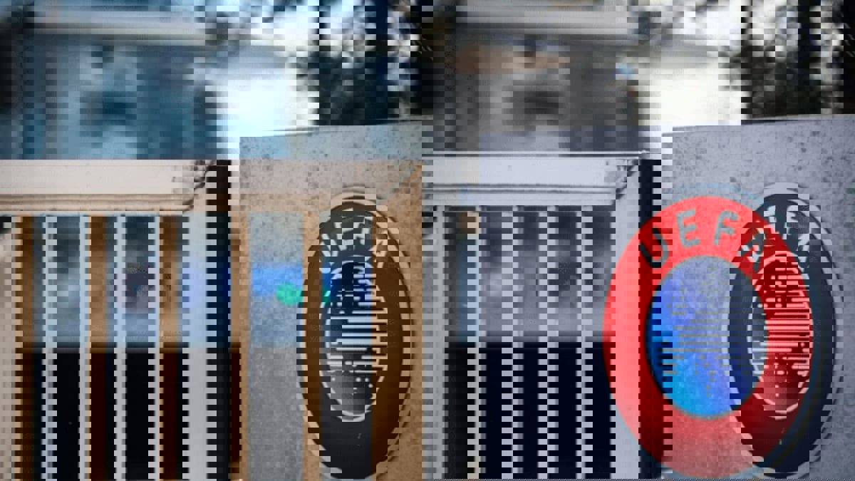 اليويفا يتخلى عن خطة لرفع الحظر عن منتخب روسيا تحت 17 عاما