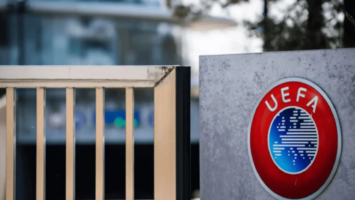 اليويفا يتخلى عن خطة لرفع الحظر عن منتخب روسيا تحت 17 عاما