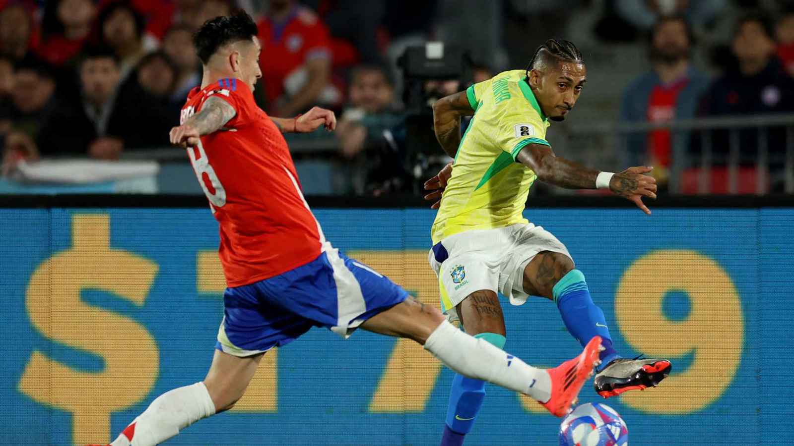 "ليسو غارينشا ولا روماريو".. رئيس البرازيل يصعق نجوم الريال وبرشلونة بتصريح مثير