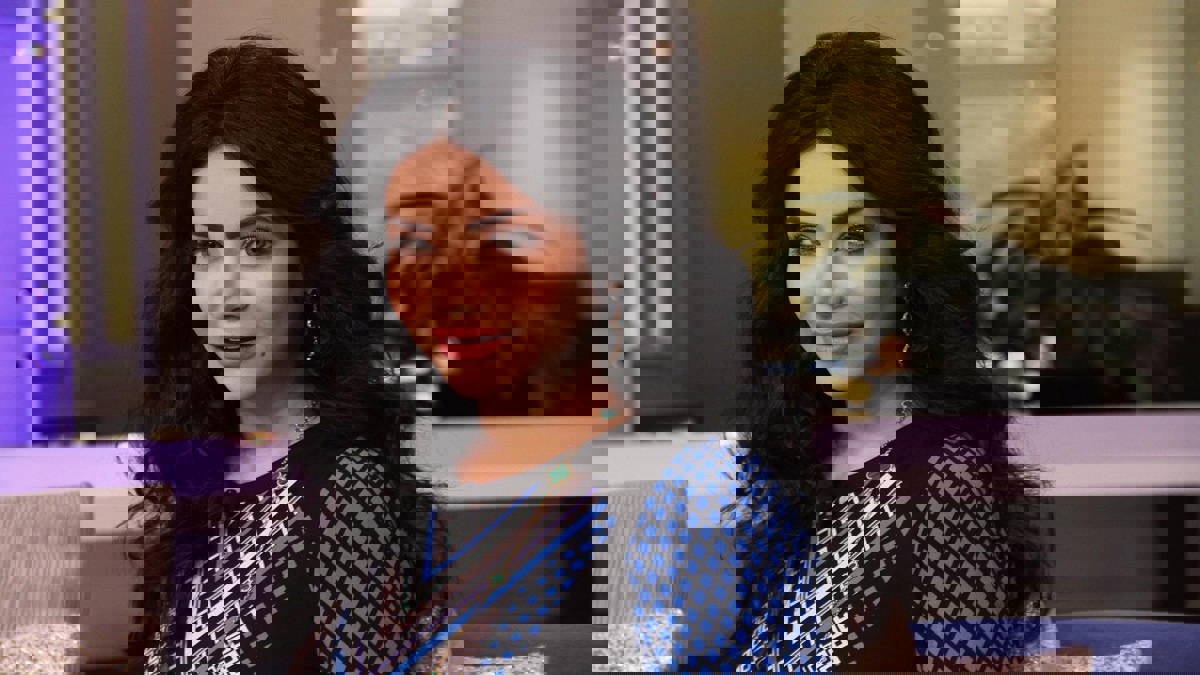 لهذا السبب أخفت لجين عمران وجه ابنتها من زفافها