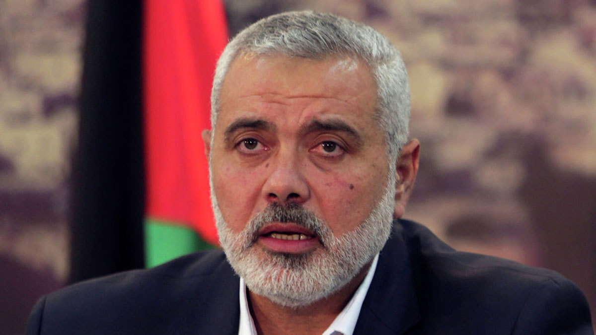 إسماعيل هنية يعلق على التفجير الذي استهدف مستوطنين يهودًا في الضفة الغربية