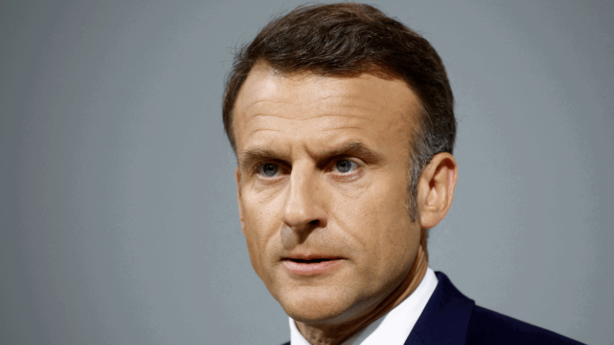 التايمز: "مقامرة ماكرون" قد تدفع فرنسا للتصادم مع الاتحاد الأوروبي