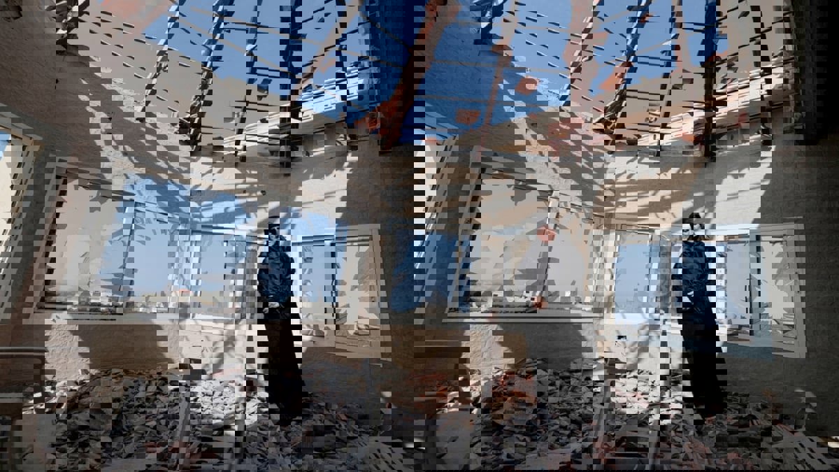 جنوب لبنان.. نازحون يروون مآسيهم مع اشتداد الحرب 