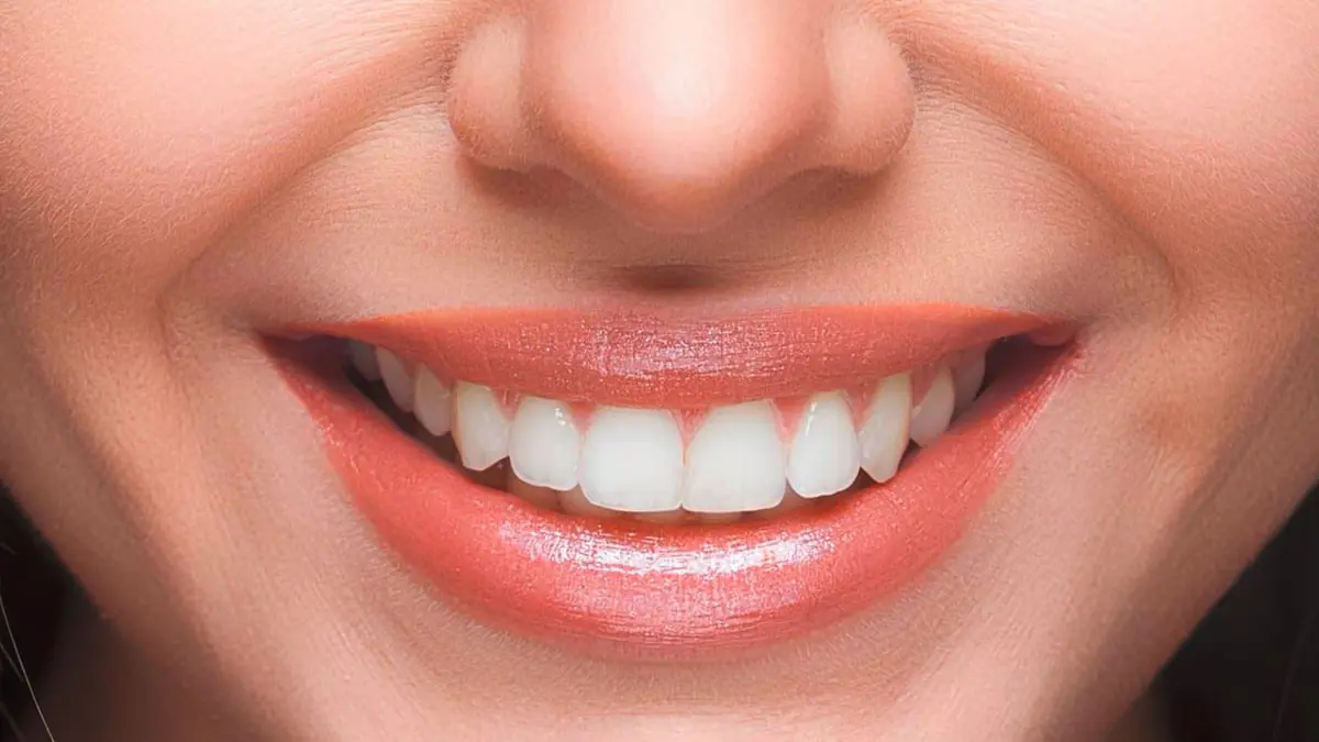 تطوير مستشعر من الألياف الكربونية لقراءة الشفاه