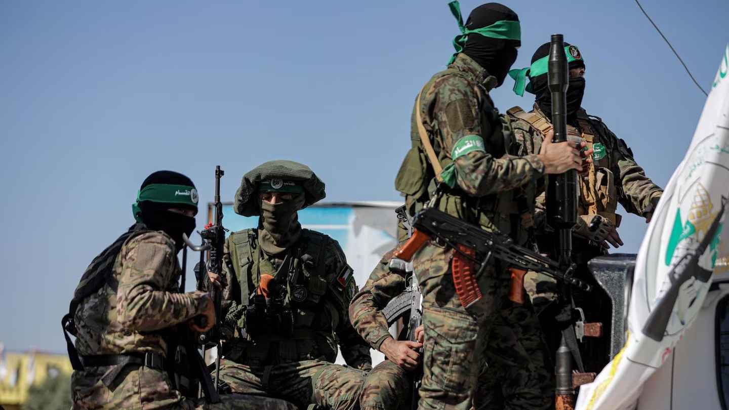 بعد إقرار اتفاق غزة.. من هم أوائل الرهائن الذين ستفرج عنهم حماس؟