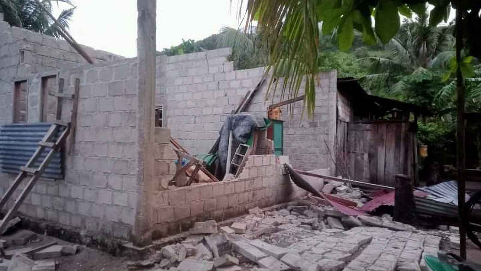 زلزال بقوة 6.8 يضرب جزر تانيمبار الإندونيسية