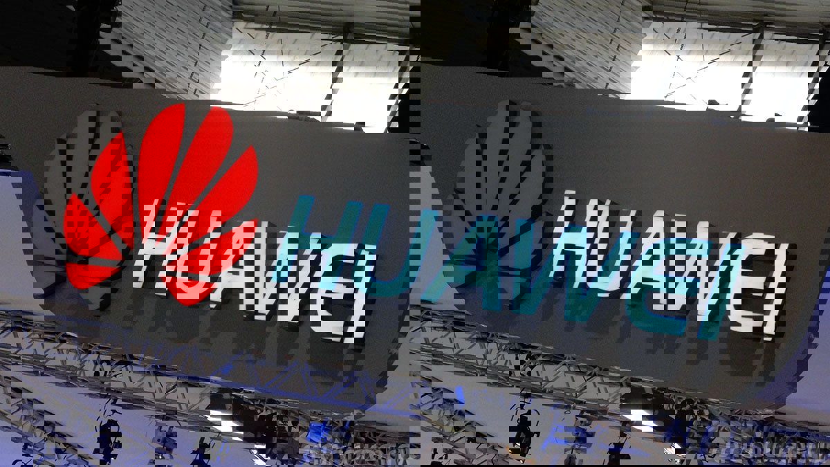 هواوي تحذر من رد صيني على القيود التي فرضتها أمريكا