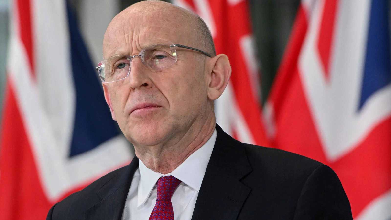 نجاة وزير بريطاني من قصف "أوريشنيك" أثناء توجهه إلى كييف