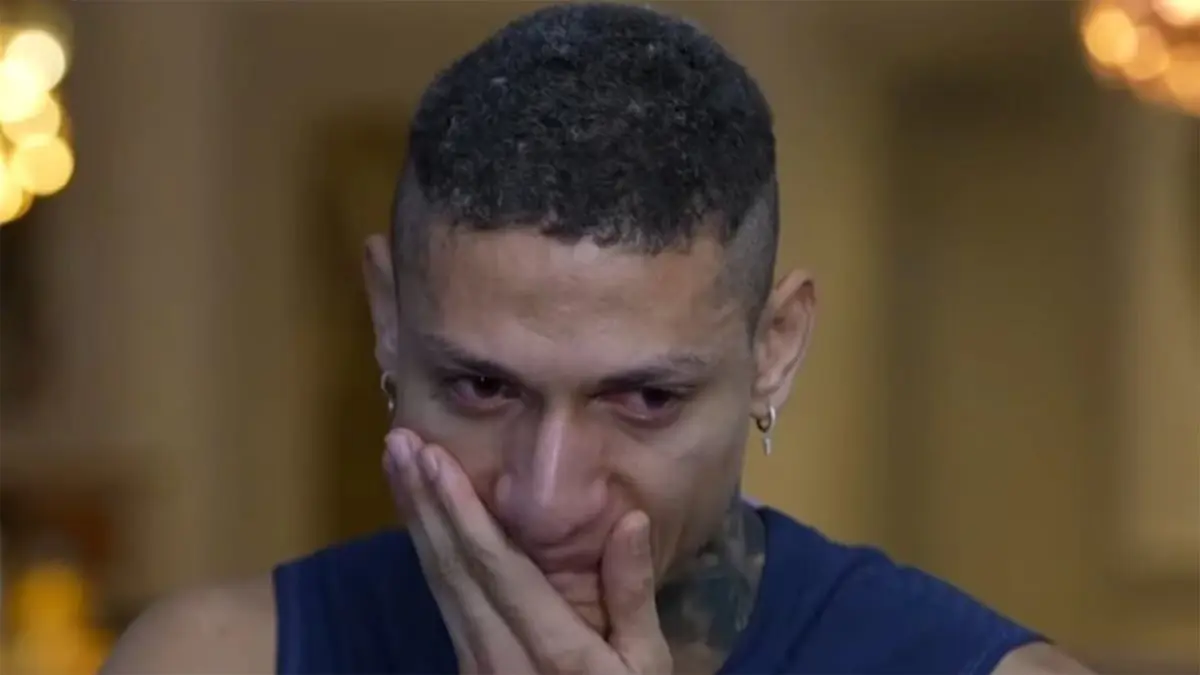 ريتشارليسون يكشف باكيًا معاناته من الاكتئاب بعد وداع مونديال 2022 (فيديو)