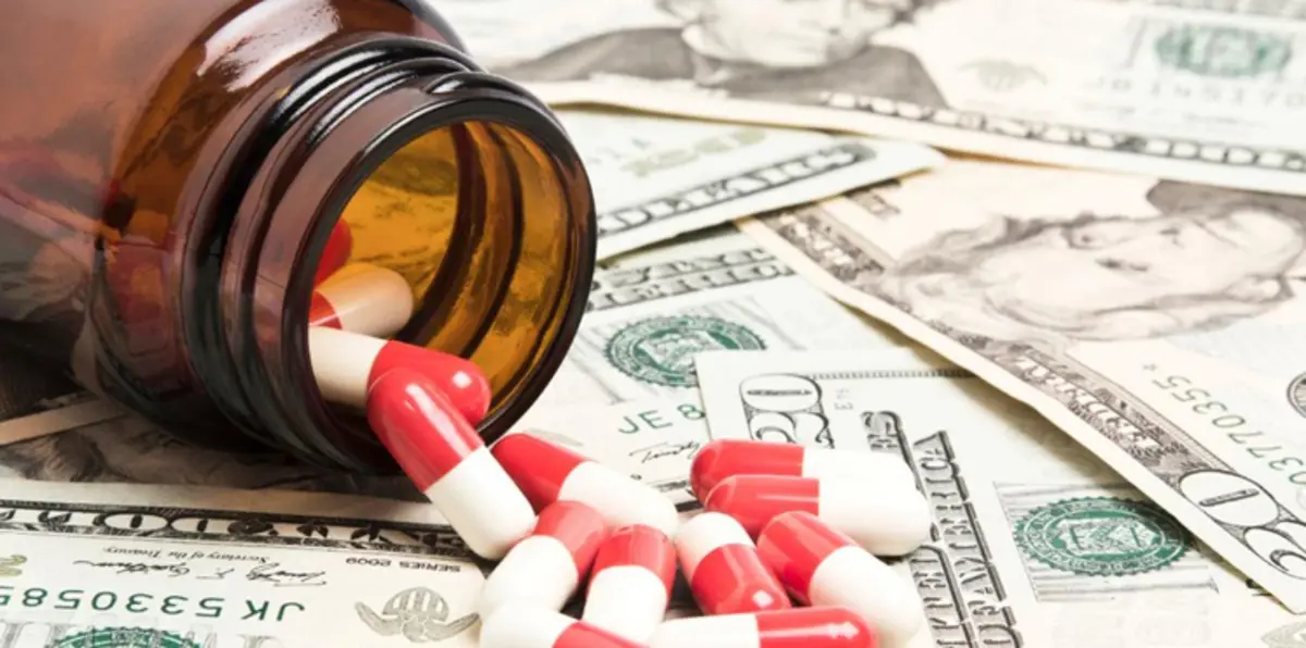 صنّاع الأدوية يلوون ذراع الحكومة المصرية بشروط تعجيزية