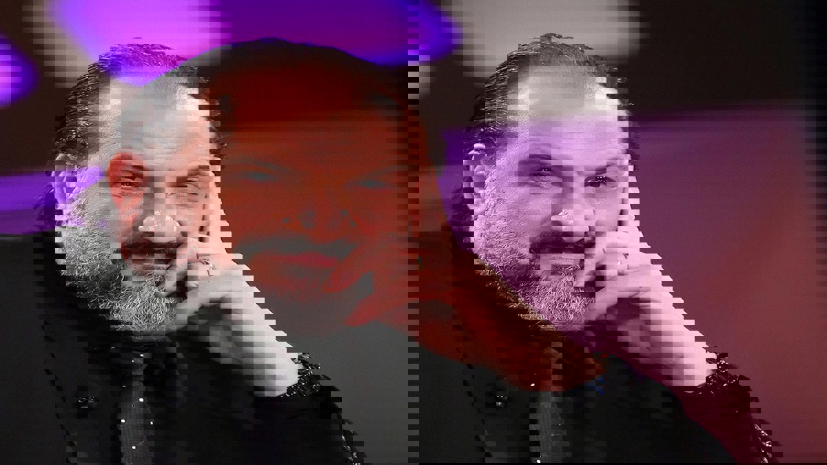 خالد الصاوي ينهال على رامز جلال بالضرب وحلقته في "الشلال" تواجه سوء حظ (فيديو)