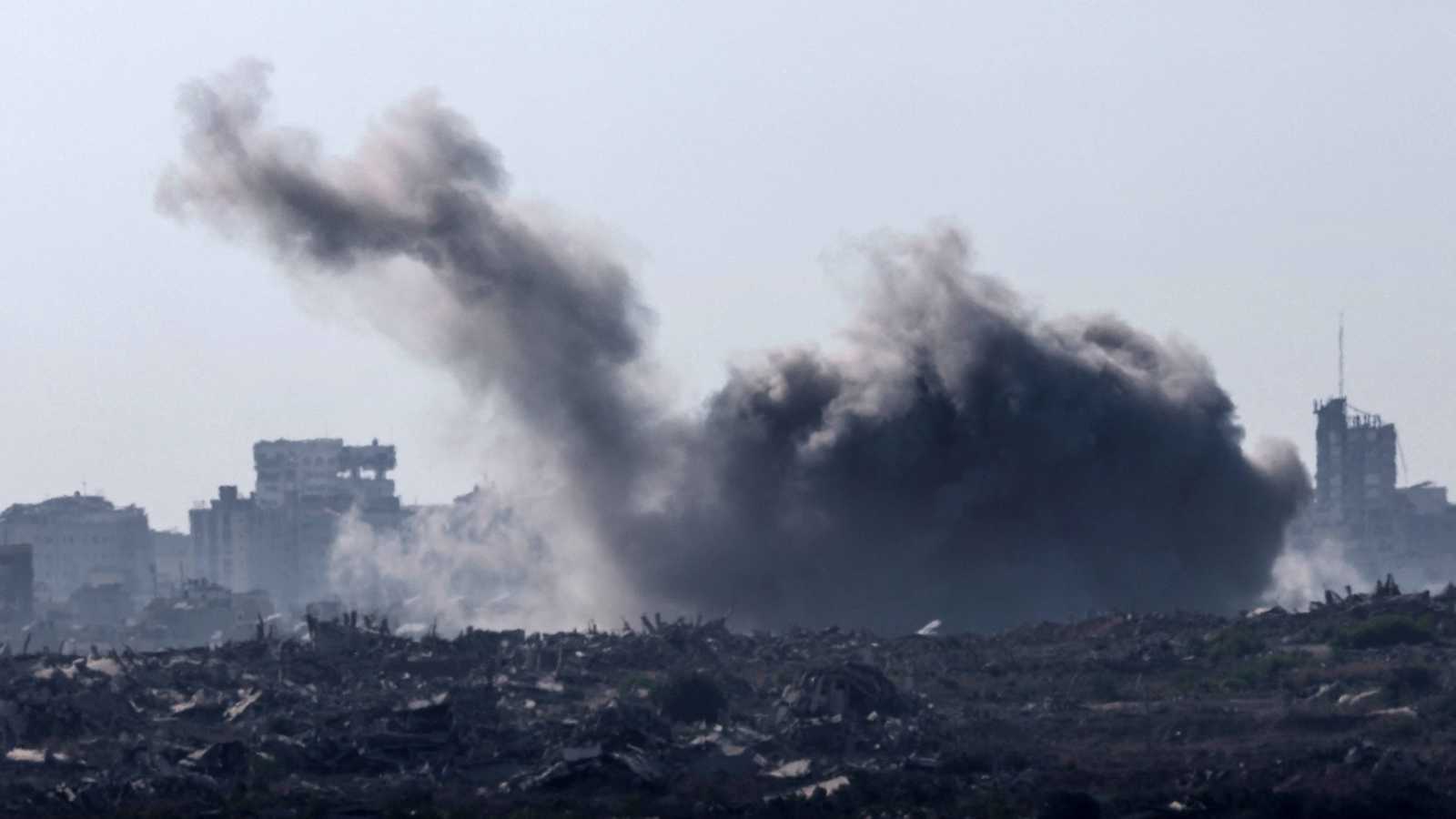 روبوتات متفجرة وغارات جوية.. إسرائيل تكثف هجماتها شمال غزة