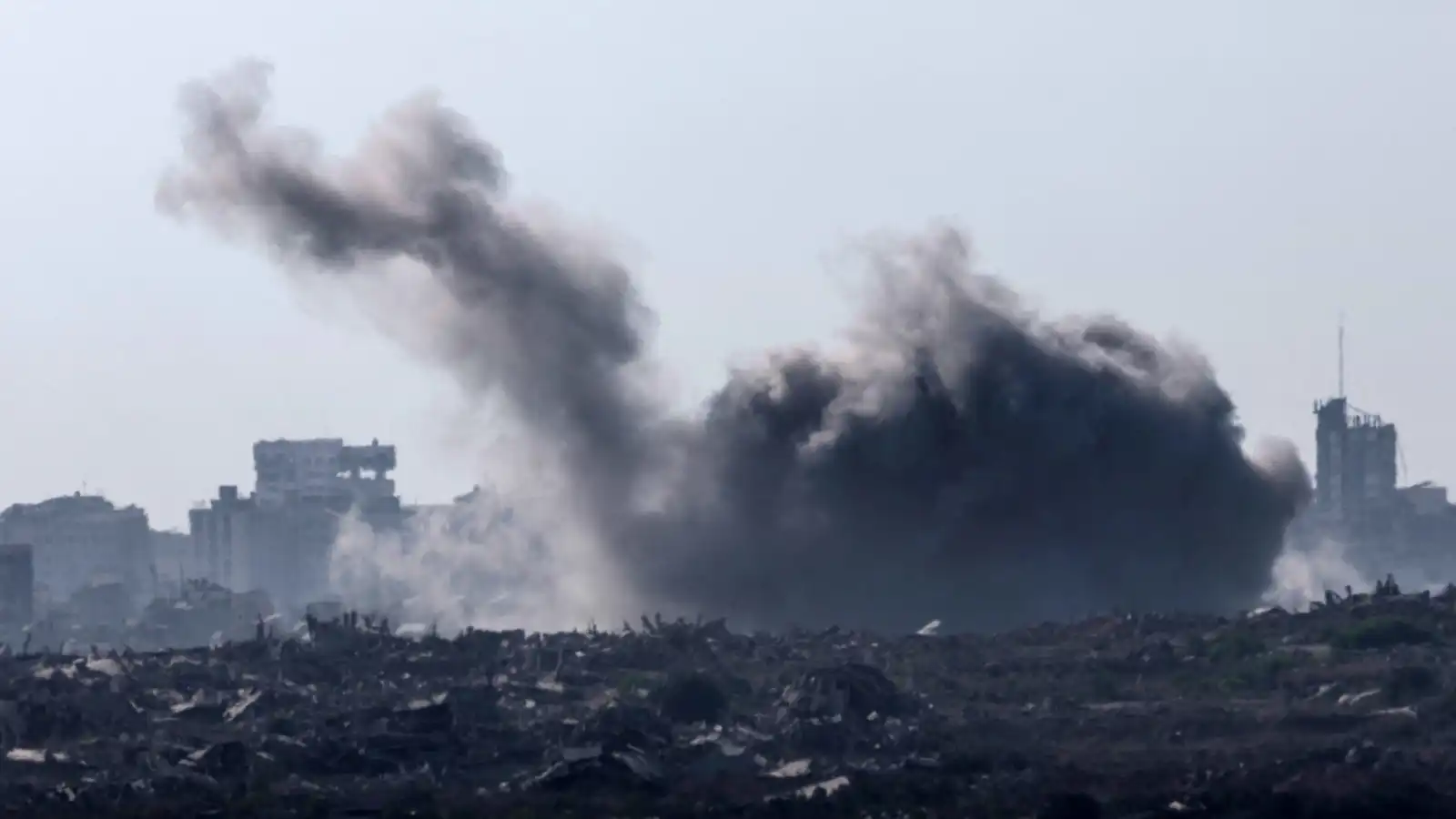 روبوتات متفجرة وغارات جوية.. إسرائيل تكثف هجماتها شمال غزة