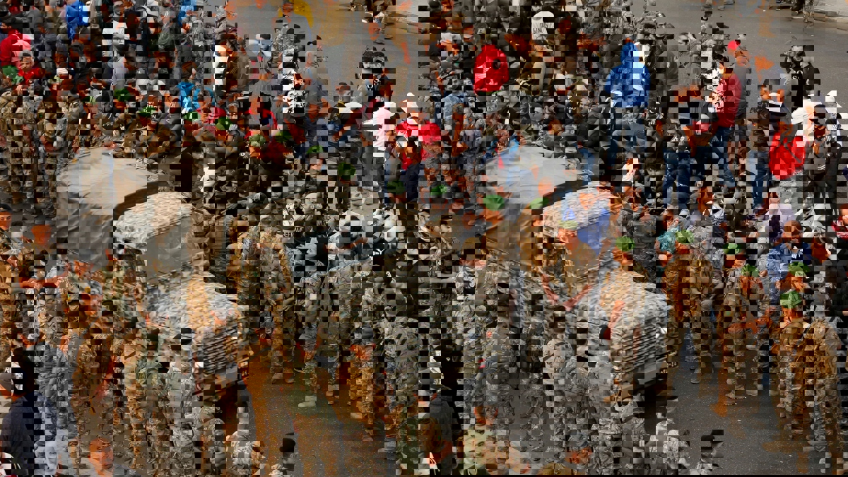 الجيش اللبناني يوضح أسباب إطلاقه النار على متظاهرين في طرابلس