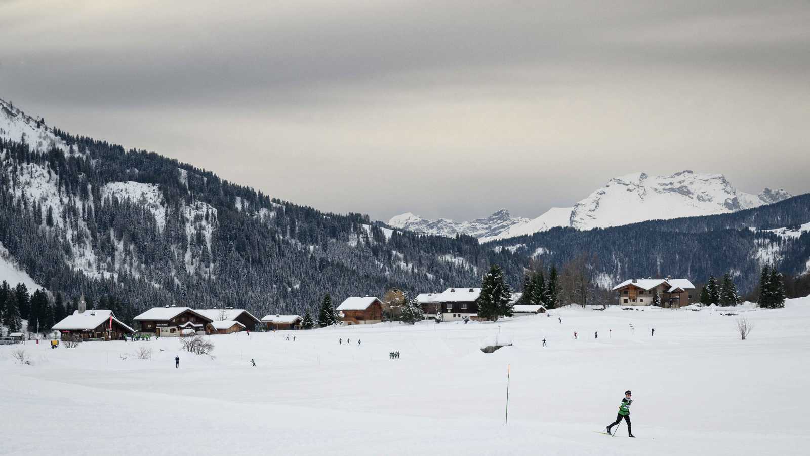 وفاة 6 متزلجين بانهيارات ثلجية في جبال الألب الفرنسية