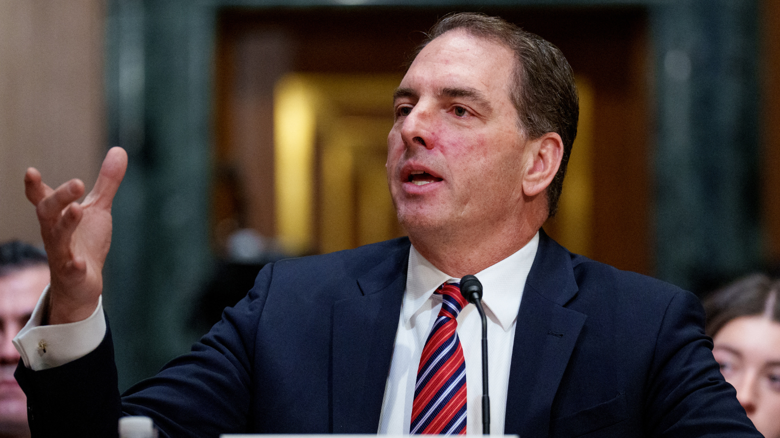 "أكبر حزمة"..  واشنطن تفرض عقوبات على شبكات تمويل الحوثيين النفطية