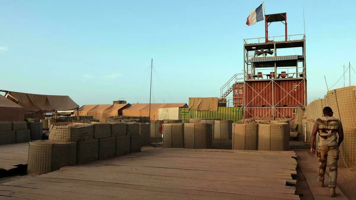 القوات الفرنسية تعيد معسكر تمبكتو إلى الجيش المالي