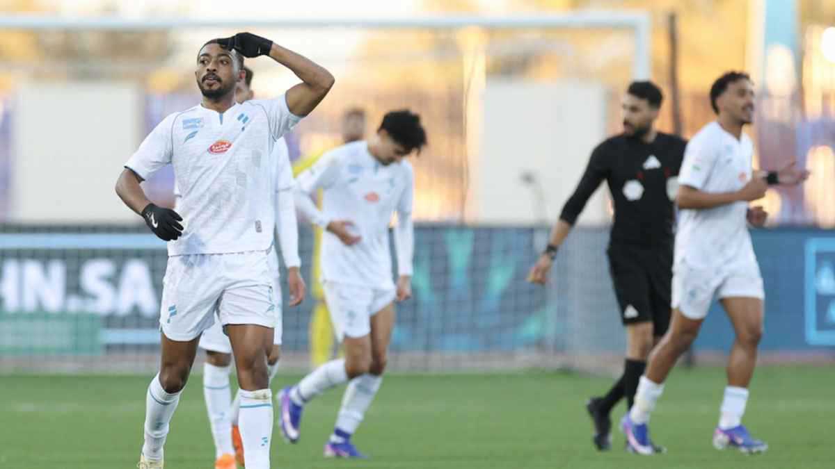 بعد هدفه الخارق أمام نيوم.. أول رد من نايف مسعود على عرض الهلال (فيديو)
