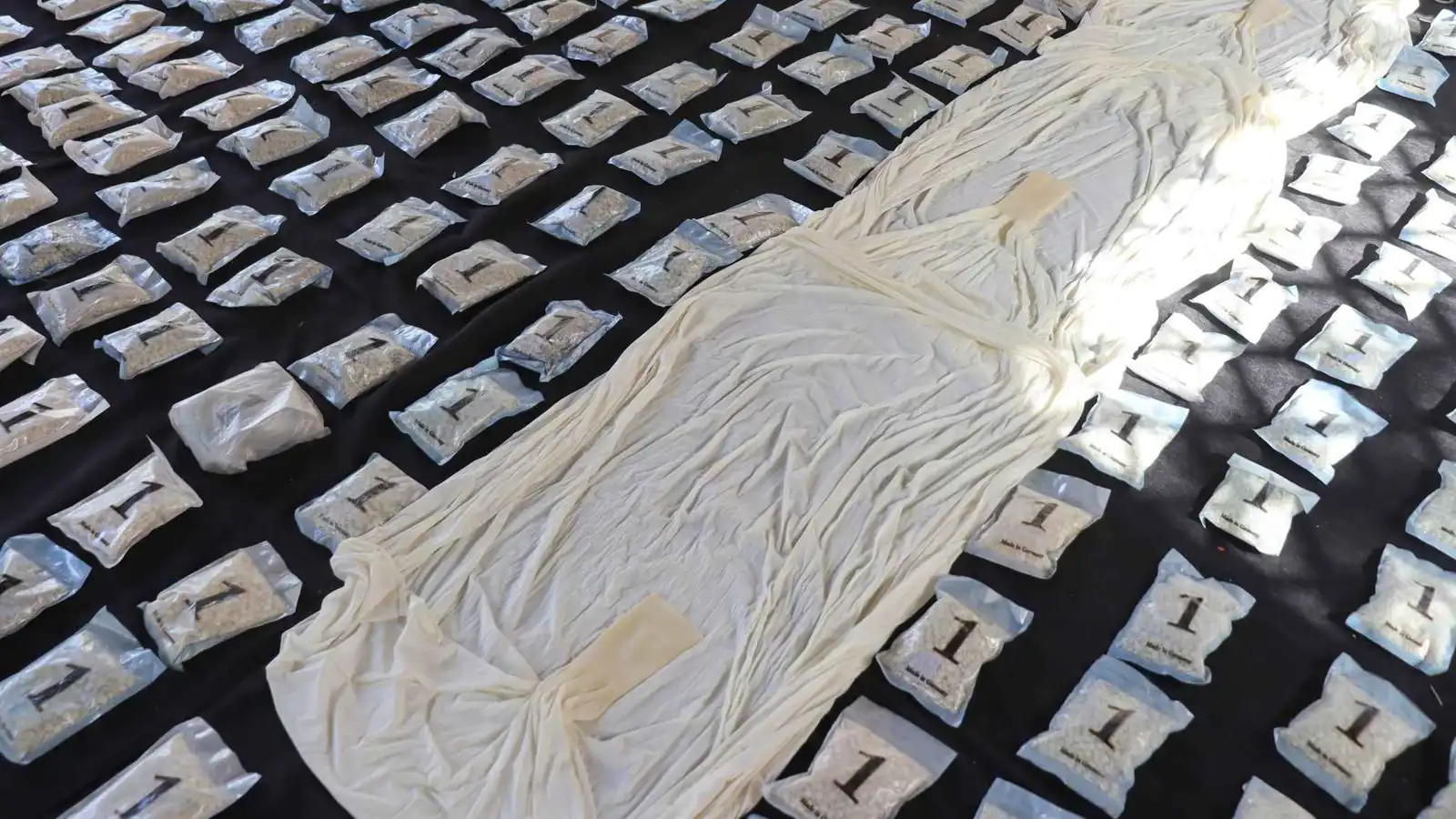 سوريا.. تفكيك شبكة مخدرات وضبط شحنة أعدت للتهريب إلى الأردن (صور)