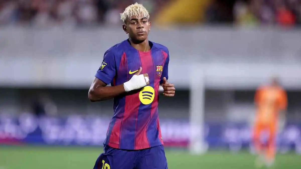نجم برشلونة يحذر من "مصير أسود" للامين يامال
