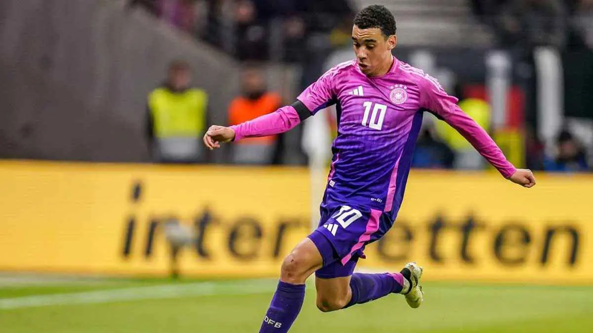 "موسيالا" يربك حسابات بايرن ميونخ ومنتخب ألمانيا