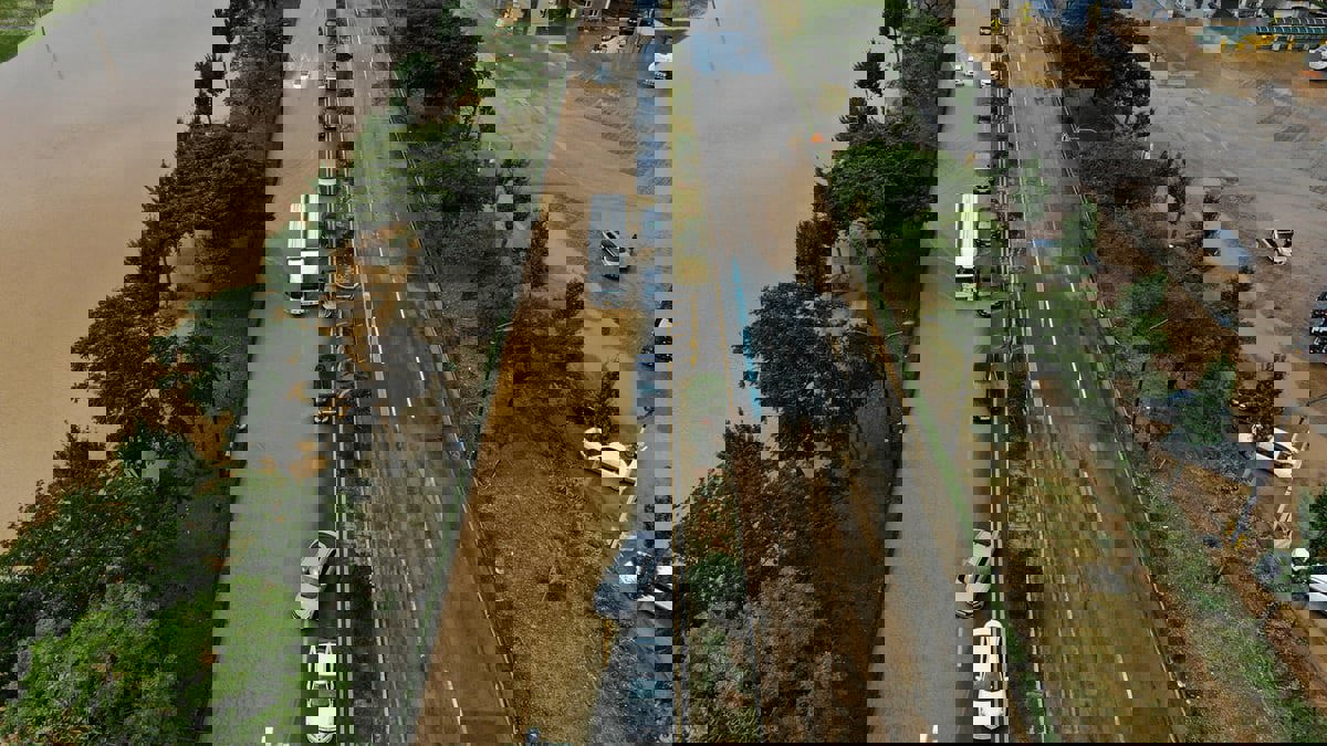 مشاهد مروعة وإجلاء الآلاف مع وصول الإعصار هينامنور إلى كوريا الجنوبية (فيديو)