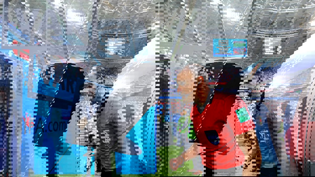 دراسة: نظام الـ VAR غير دقيق في رصد التسلل في مباريات كرة القدم‎‎