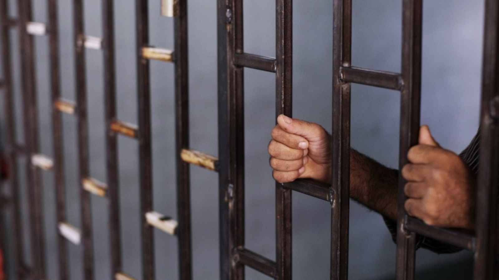 السعودية.. فيديو لـ"شخص متوفى" يقود صاحبه إلى السجن