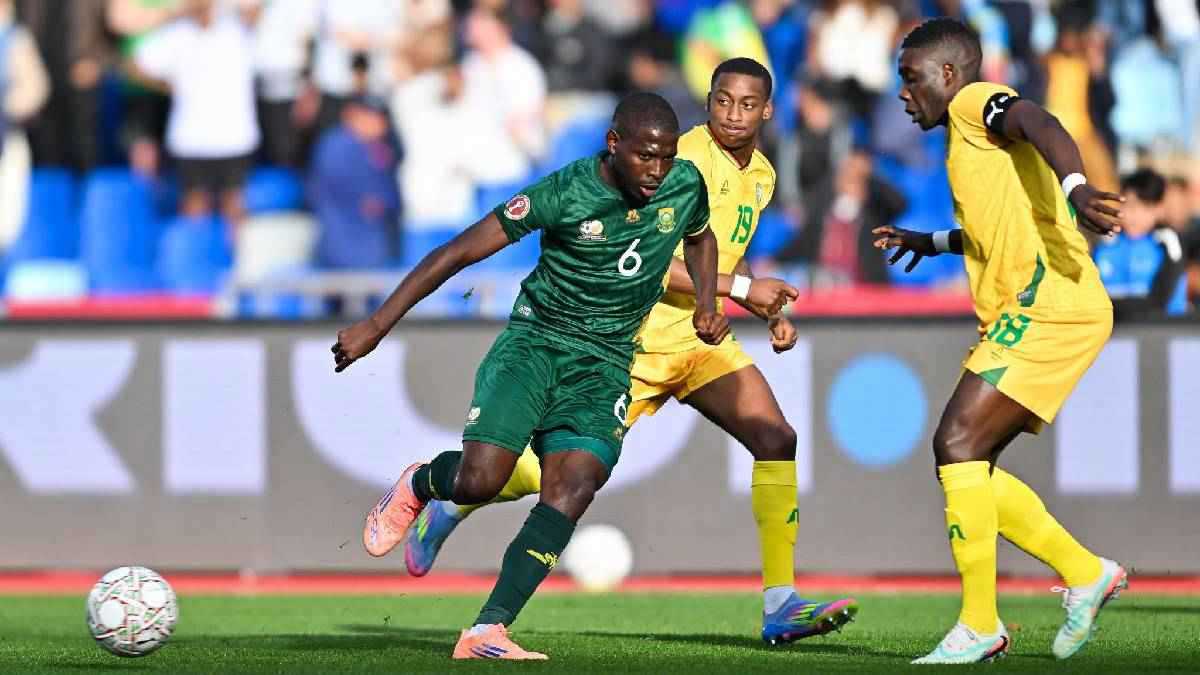 منتخب جنوب إفريقيا يعبر زيمبابوي ويصعد إلى ثمن نهائي كأس الأمم الإفريقية (فيديو)