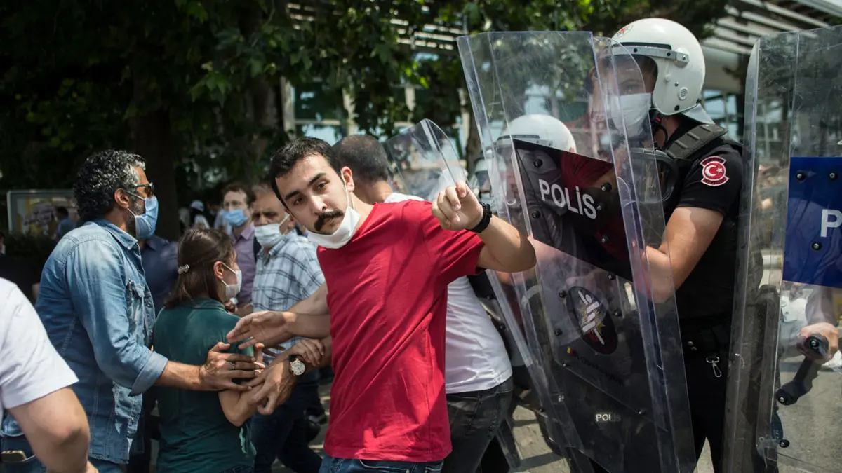 تركيا.. حزب الشعوب المعارض يتعهد مواصلة الاحتجاج "من أجل الديمقراطية"