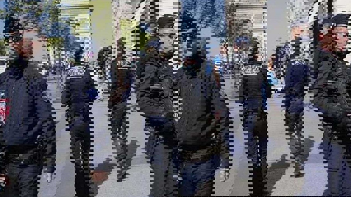 مسن ثمانيني يطلق النار على مسجد في فرنسا