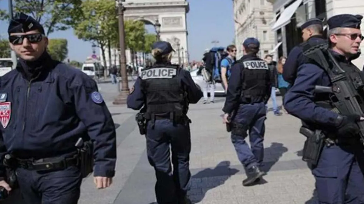 مسن ثمانيني يطلق النار على مسجد في فرنسا