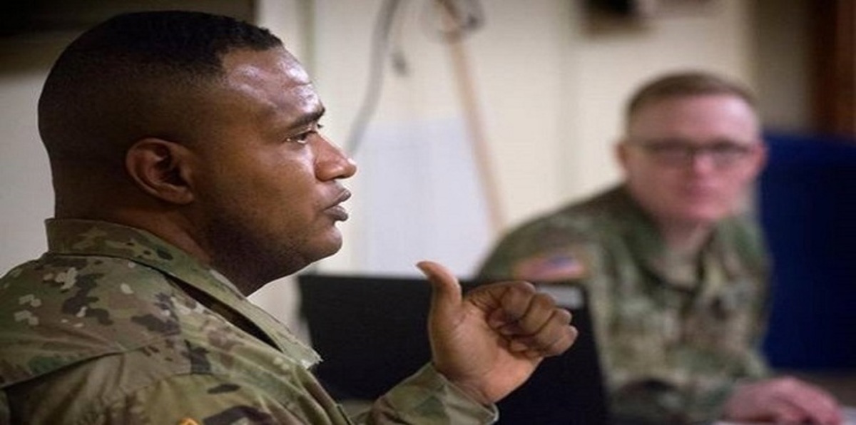 للمرة الأولى في تاريخه.. قسيس الجيش الأمريكي يتحول إلى الإسلام