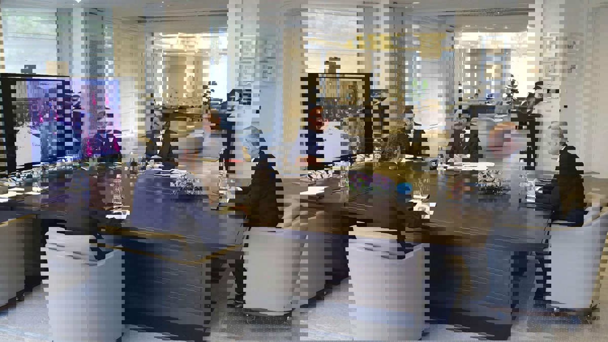 أردوغان يعاند "كورونا" لحماية اقتصاده الهش