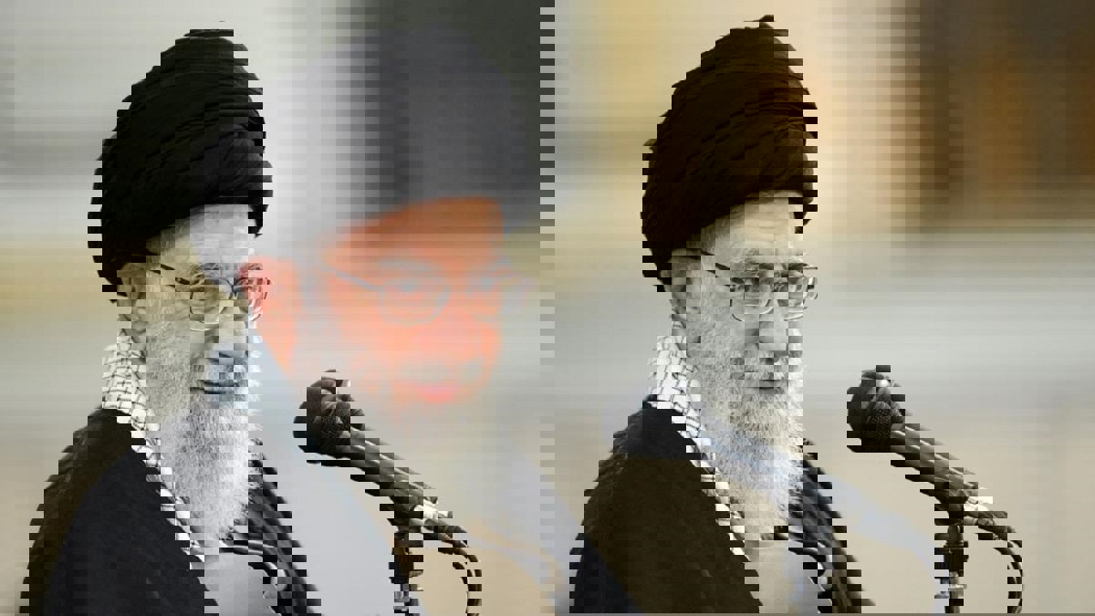 فايننشال تايمز: المعركة الصامتة تشتعل في إيران حول خلافة خامنئي