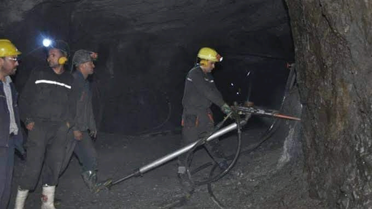 الجزائر..  قتلى وجرحى في انفجار في منجم للزنك (صور)