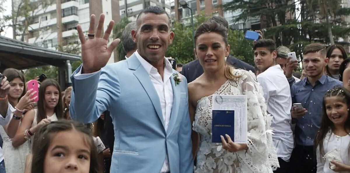 من هي الحسناء التي خطفت قلب تيفيز؟ (صور)