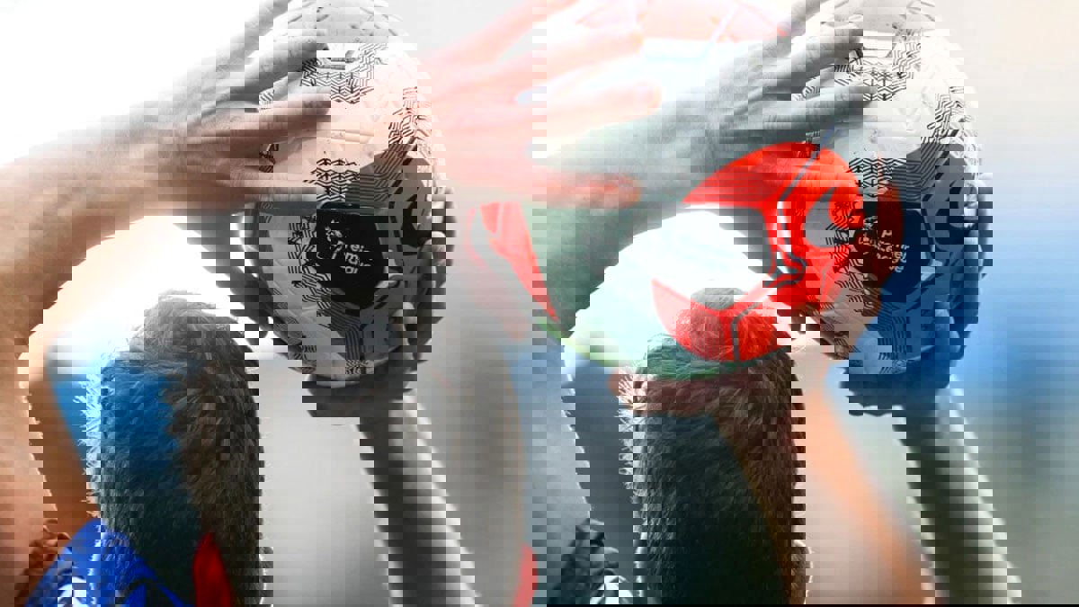 اقتراح مثير باستئناف مباريات الدوري الإنجليزي في أستراليا