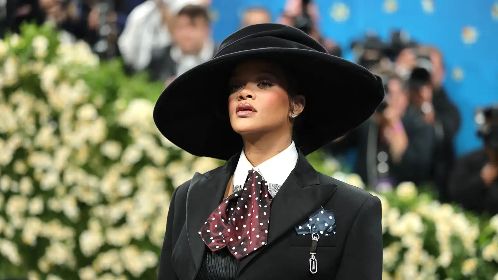 ريهانا تحطم الأرقام القياسية في الصناعة الموسيقية العالمية