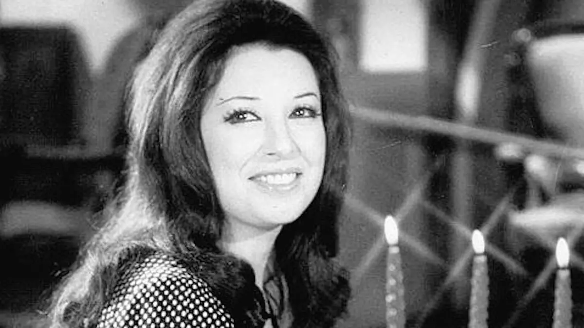 صورة "حزينة" لنجاة الصغيرة تثير الجدل على مواقع التواصل