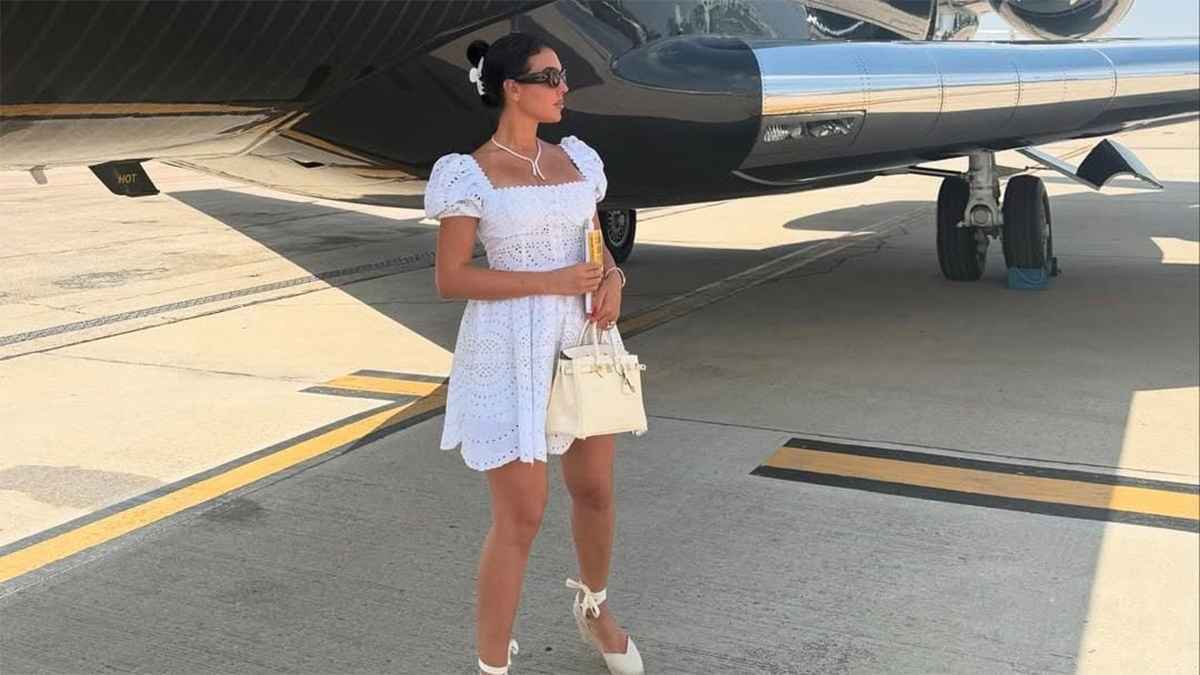 5 صور مثيرة من إجازة كريستيانو رونالدو وجورجينا (شاهد)