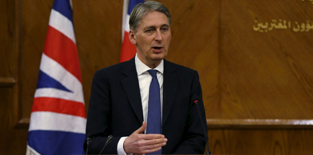 بريطانيا تتهم روسيا بمحاولة إقامة دويلة للأسد في سوريا