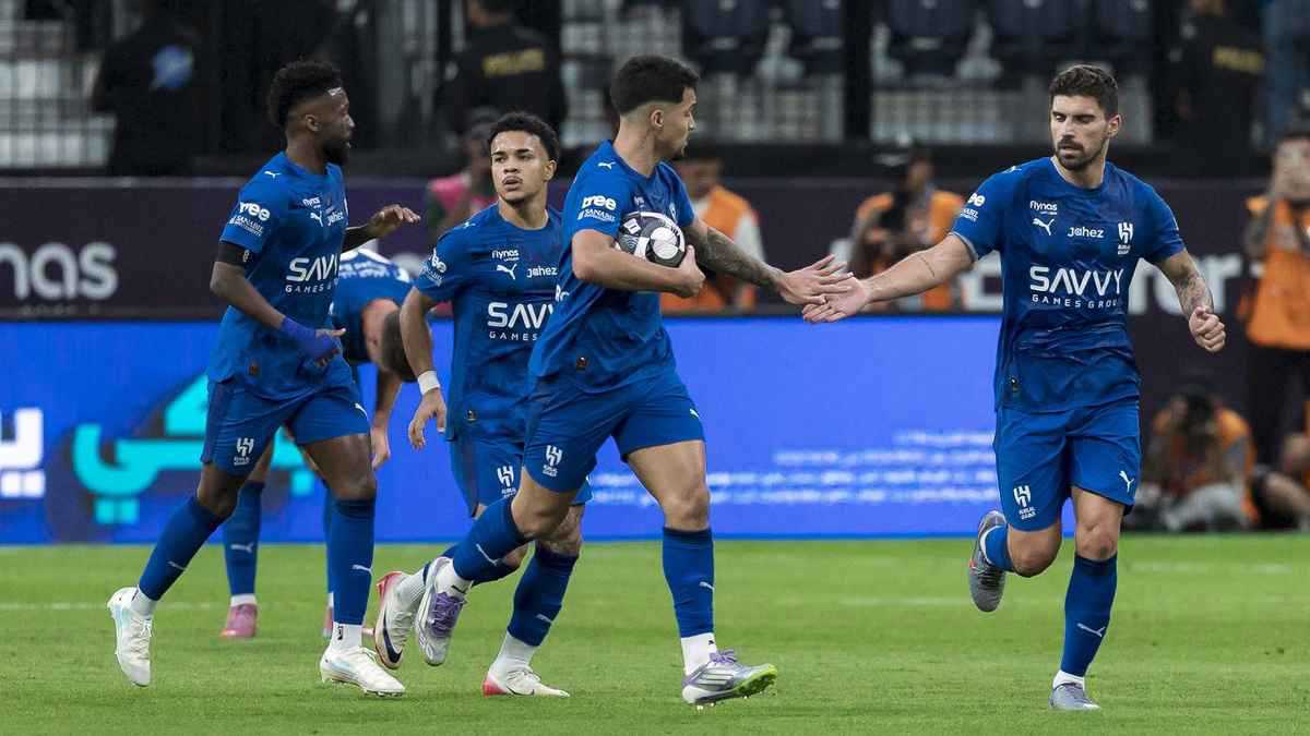 أكثر لاعب أبهر جماهير الهلال في الفوز على الأخدود