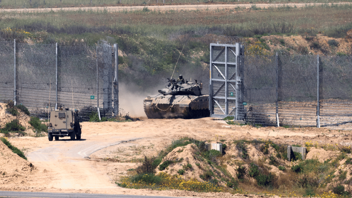 إعلام عبري: إطلاق نار من الأراضي الأردنية باتجاه مركبة عسكرية إسرائيلية