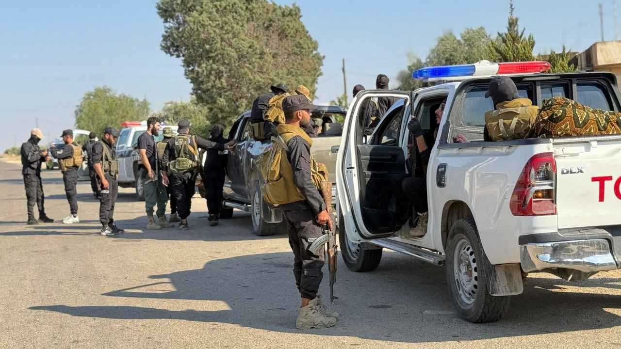 فرض طوق أمني حول السويداء واتفاق لإخراج الراغبين في المغادرة